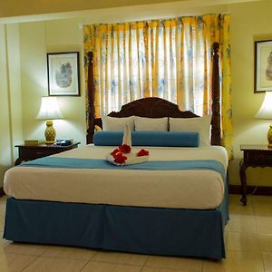 One Bedroom Suite